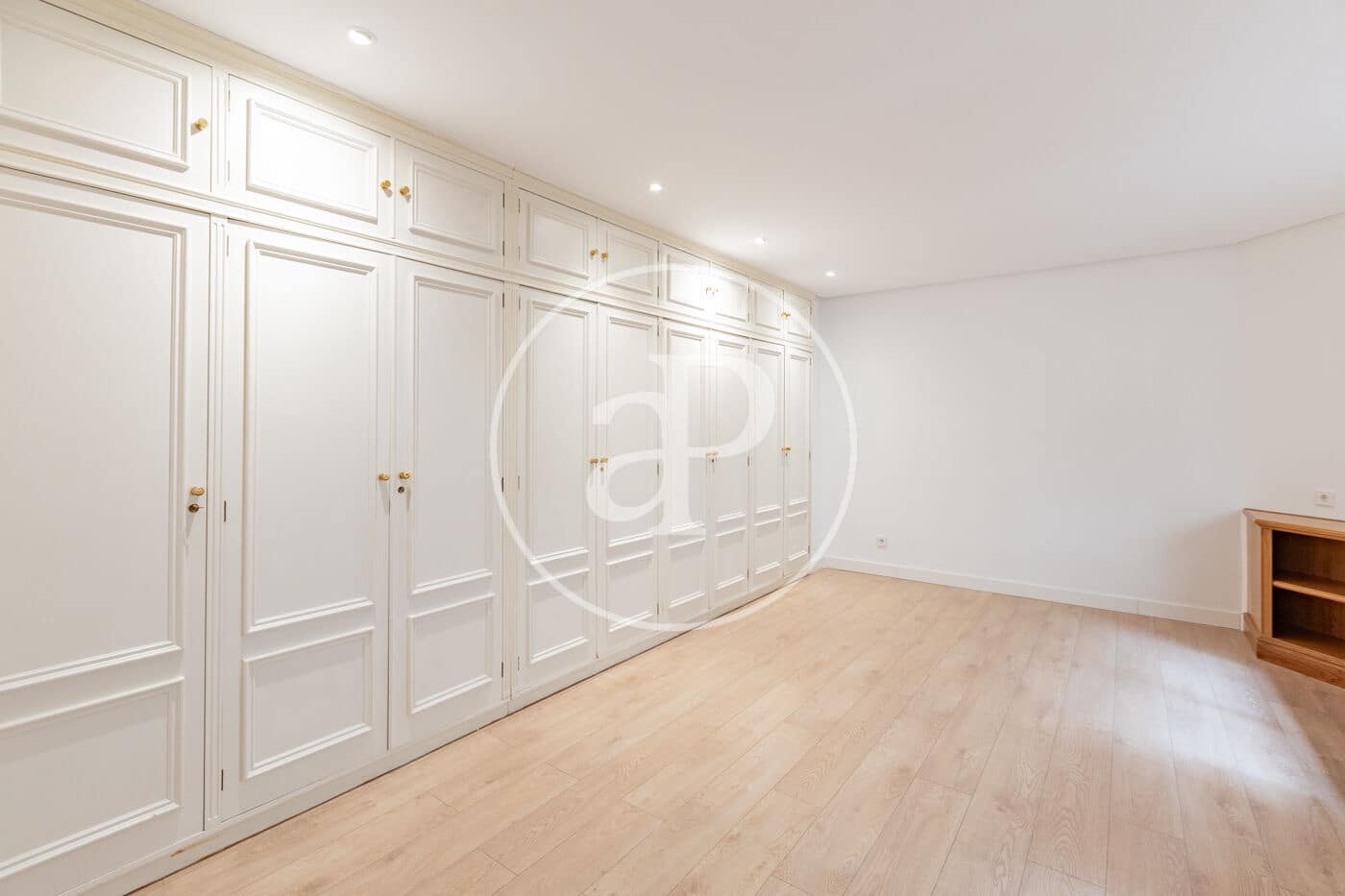 2 soveværelse Lejlighed til leje i Madrid by - € 2.900 (Ref: 10047367)