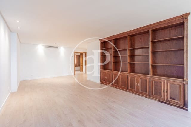 2 slaapkamer Appartement te huur in Recoletos, Madrid stad - € 2.900 (Ref: 10047367)