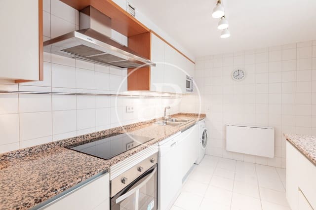 2 slaapkamer Appartement te huur in Recoletos, Madrid stad - € 2.900 (Ref: 10047367)