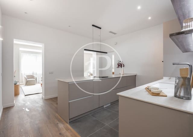 3 soveværelse Lejlighed til salg i Argüelles, Madrid by - € 1.395.000 (Ref: 10047372)