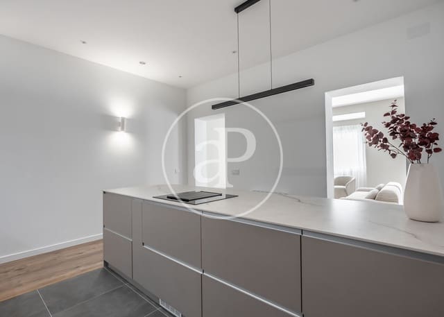 3 soveværelse Lejlighed til salg i Argüelles, Madrid by - € 1.395.000 (Ref: 10047372)