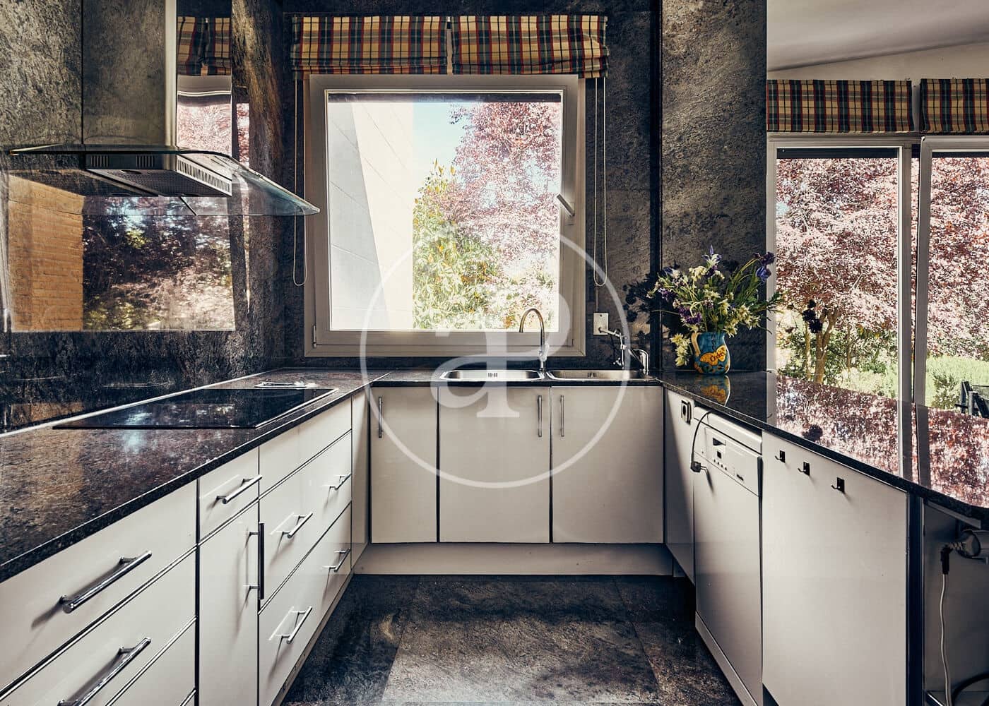 7 chambre Villa/Maison à vendre à Pozuelo de Alarcon avec piscine - 4 400 000 € (Ref: 10047373)