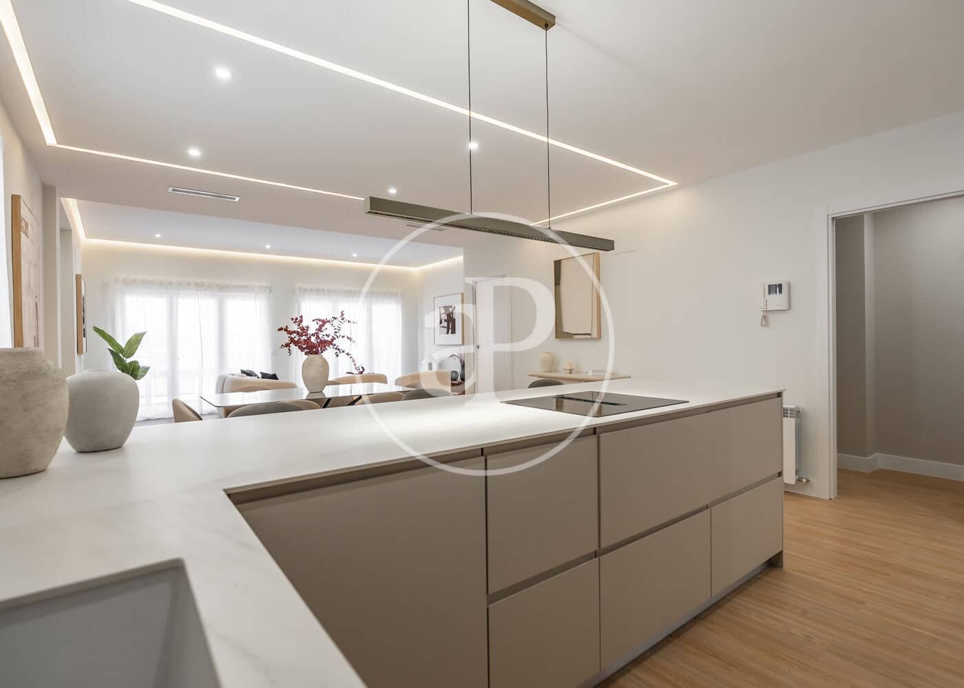 4 soveværelse Lejlighed til salg i Madrid by - € 1.250.000 (Ref: 10049333)