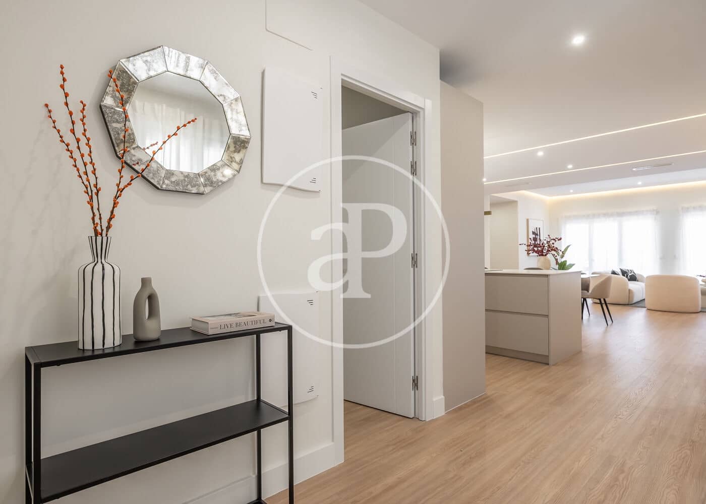 4 soveværelse Lejlighed til salg i Madrid by - € 1.250.000 (Ref: 10049333)