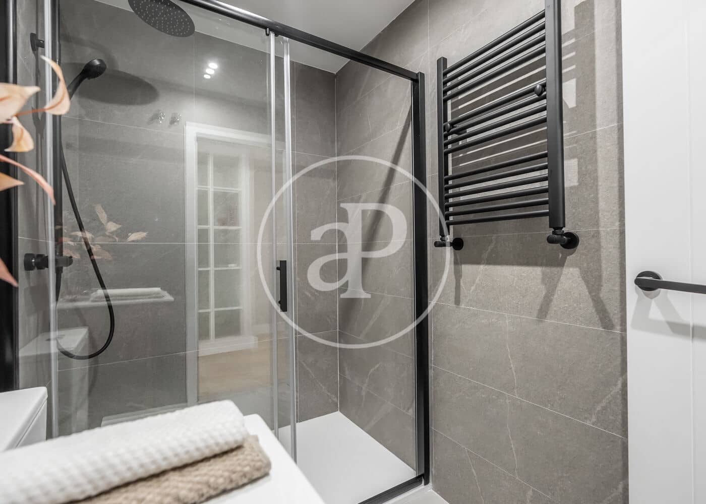 4 soveværelse Lejlighed til salg i Madrid by - € 1.250.000 (Ref: 10049333)