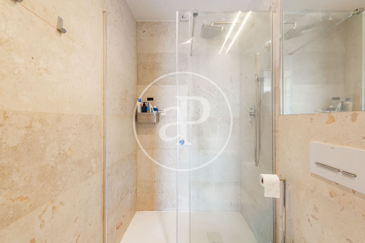 1 quarto Apartamento para arrendar em Madrid cidade - 2 350 € (Ref: 10055333)