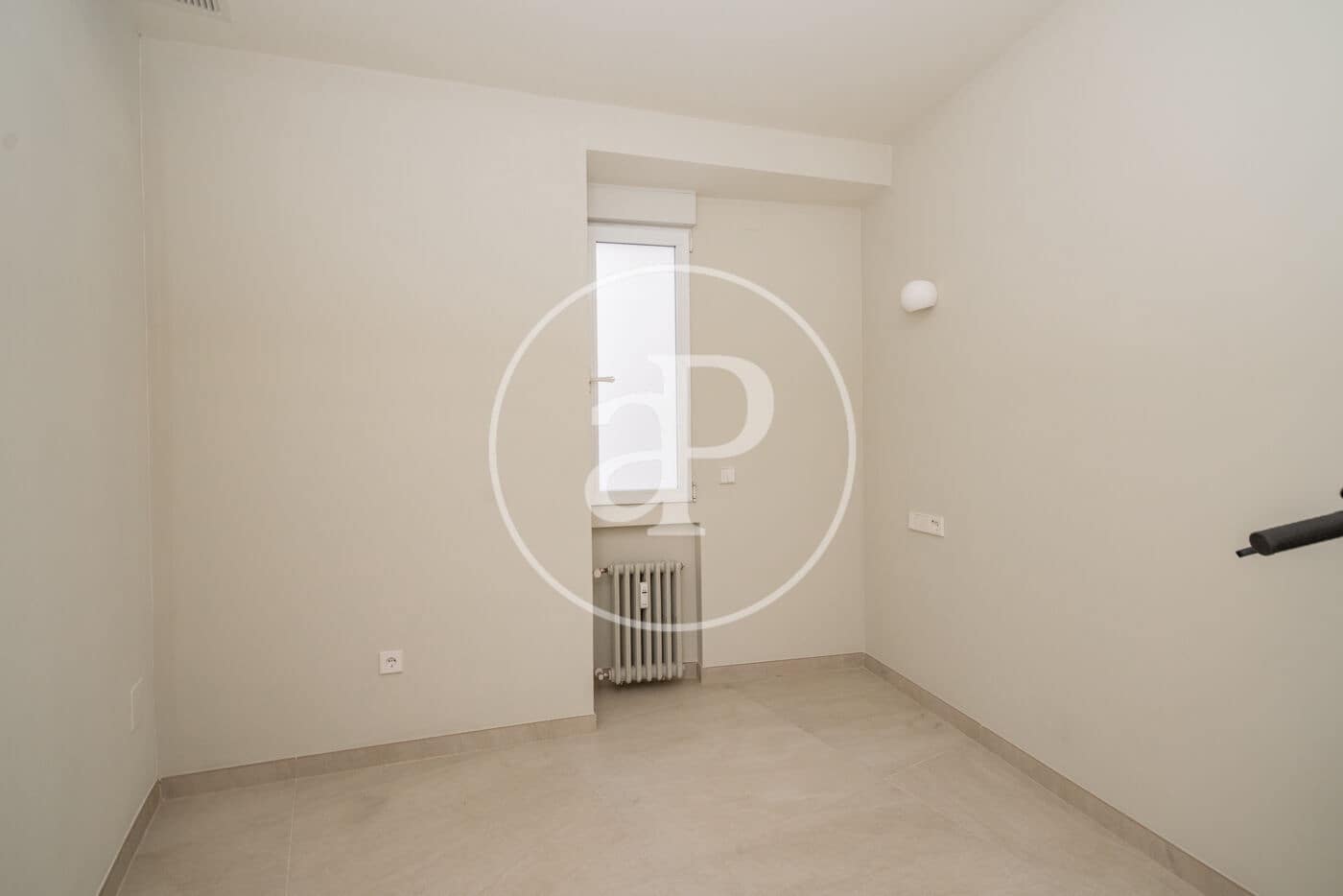 4 slaapkamer Appartement te huur in Madrid stad met garage - € 9.500 (Ref: 10059182)