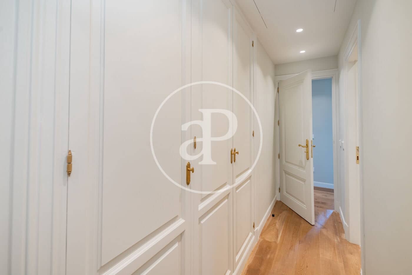 4 slaapkamer Appartement te huur in Madrid stad met garage - € 9.500 (Ref: 10059182)