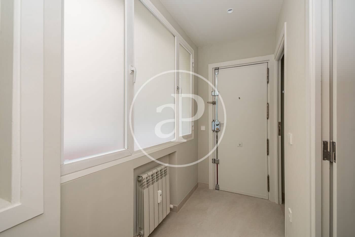 4 slaapkamer Appartement te huur in Madrid stad met garage - € 9.500 (Ref: 10059182)