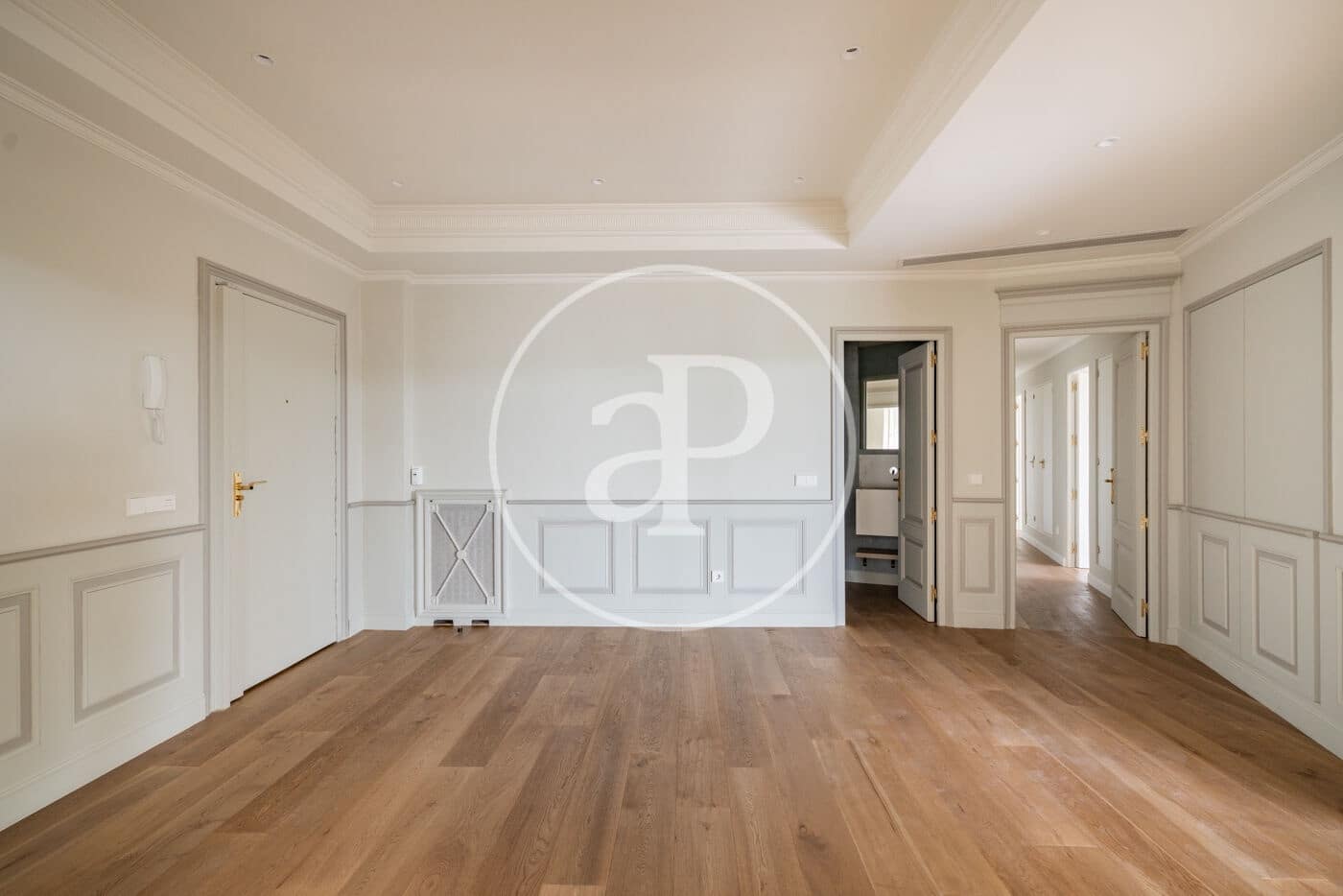 4 slaapkamer Appartement te huur in Madrid stad met garage - € 9.500 (Ref: 10059182)