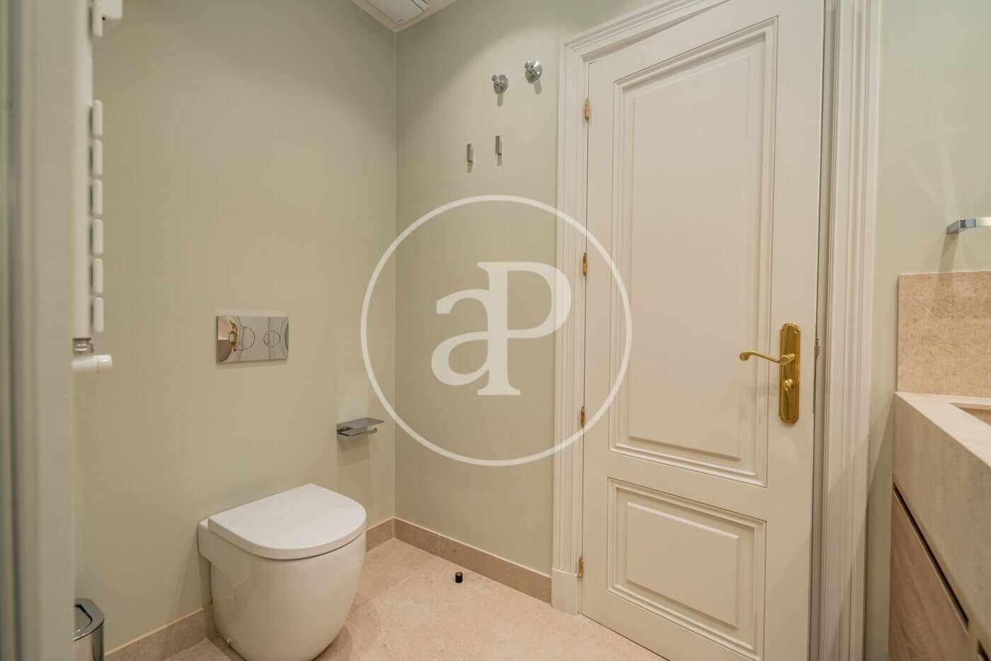 4 slaapkamer Appartement te huur in Madrid stad met garage - € 9.500 (Ref: 10059182)