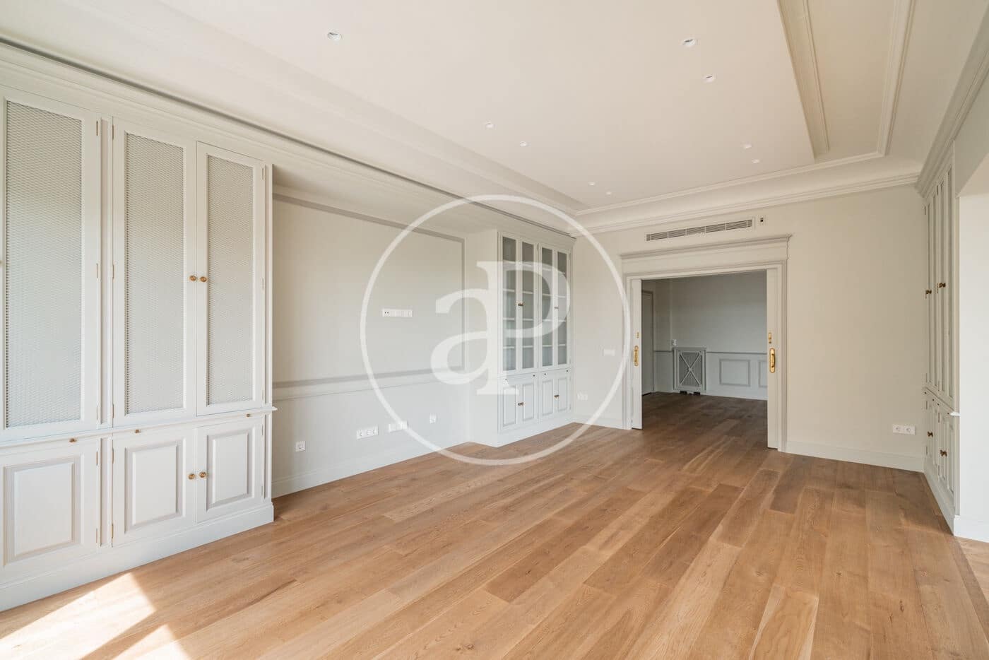 4 slaapkamer Appartement te huur in Madrid stad met garage - € 9.500 (Ref: 10059182)