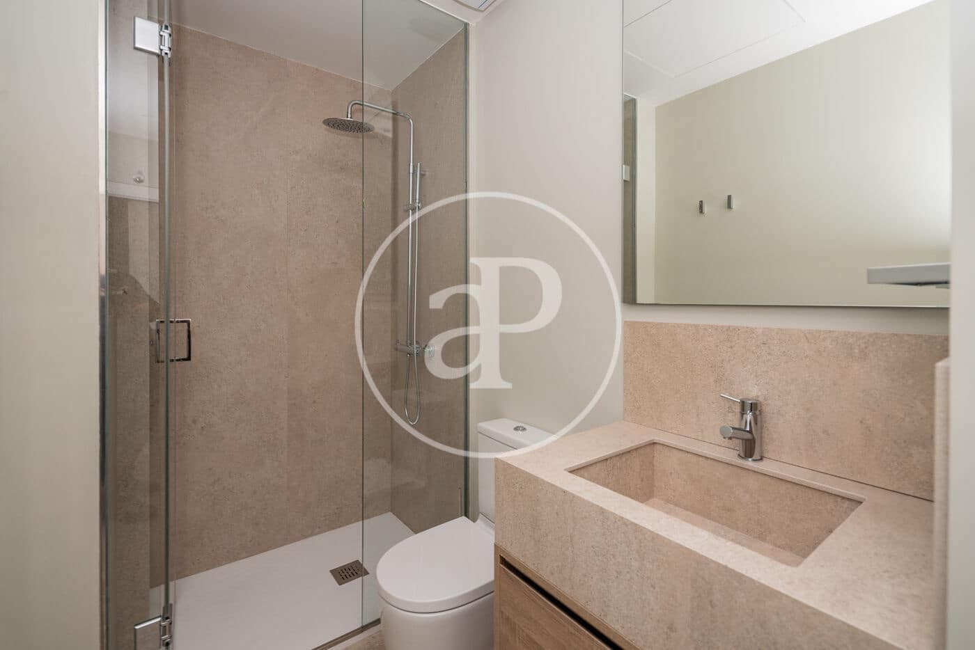 4 slaapkamer Appartement te huur in Madrid stad met garage - € 9.500 (Ref: 10059182)