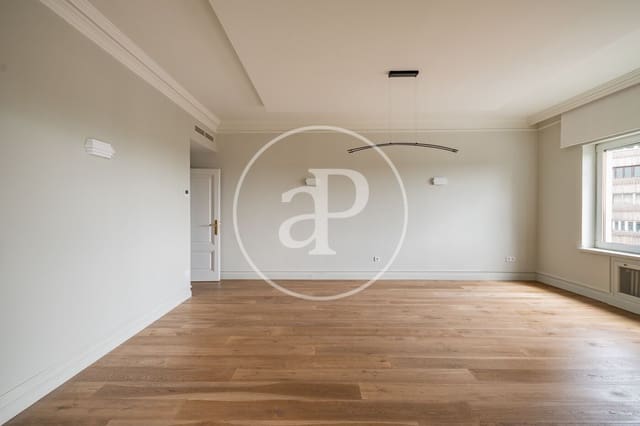 4 slaapkamer Appartement te huur in Goya, Madrid stad met garage - € 9.500 (Ref: 10059182)