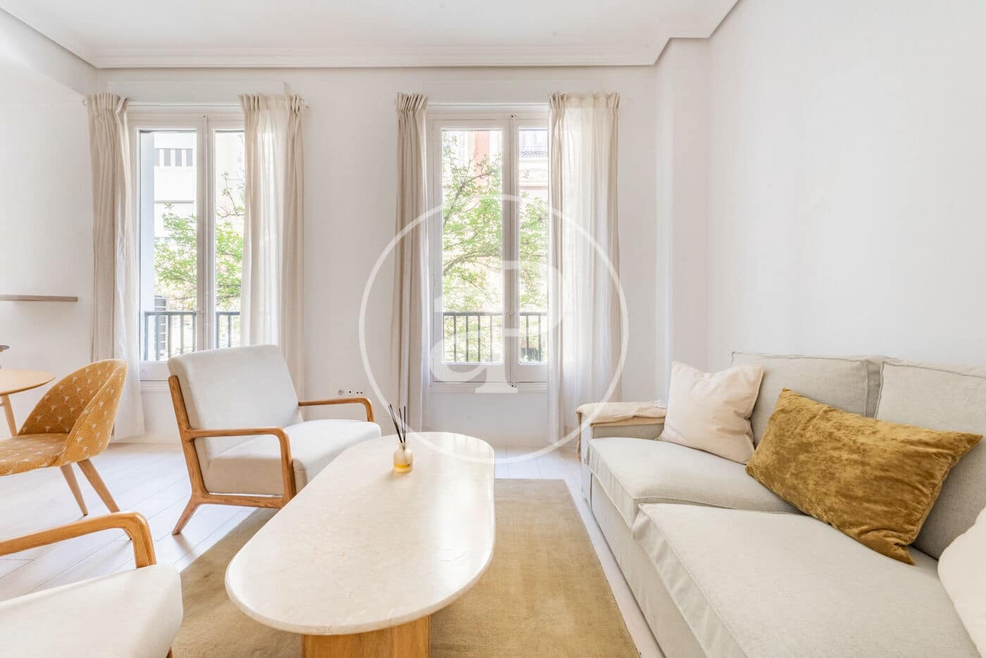 Apartamento de 2 habitaciones en Madrid ciudad en alquiler - 3.500 € (Ref: 10059186)