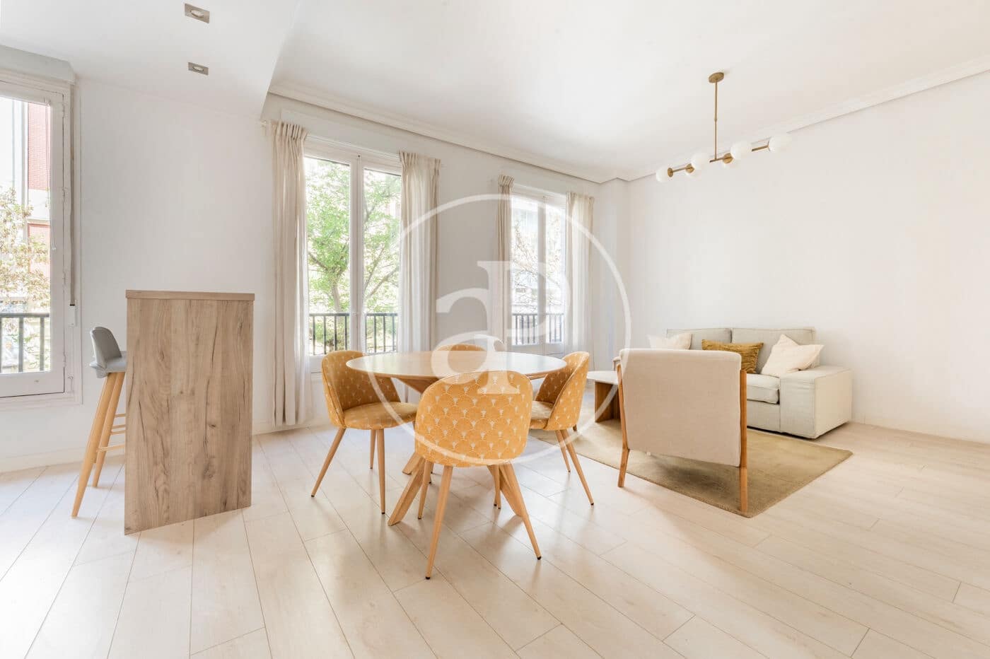 Apartamento de 2 habitaciones en Madrid ciudad en alquiler - 3.500 € (Ref: 10059186)