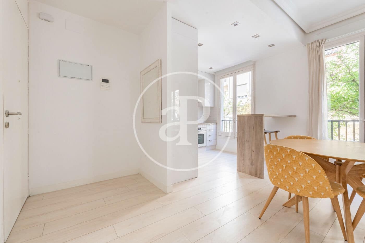 Apartamento de 2 habitaciones en Madrid ciudad en alquiler - 3.500 € (Ref: 10059186)
