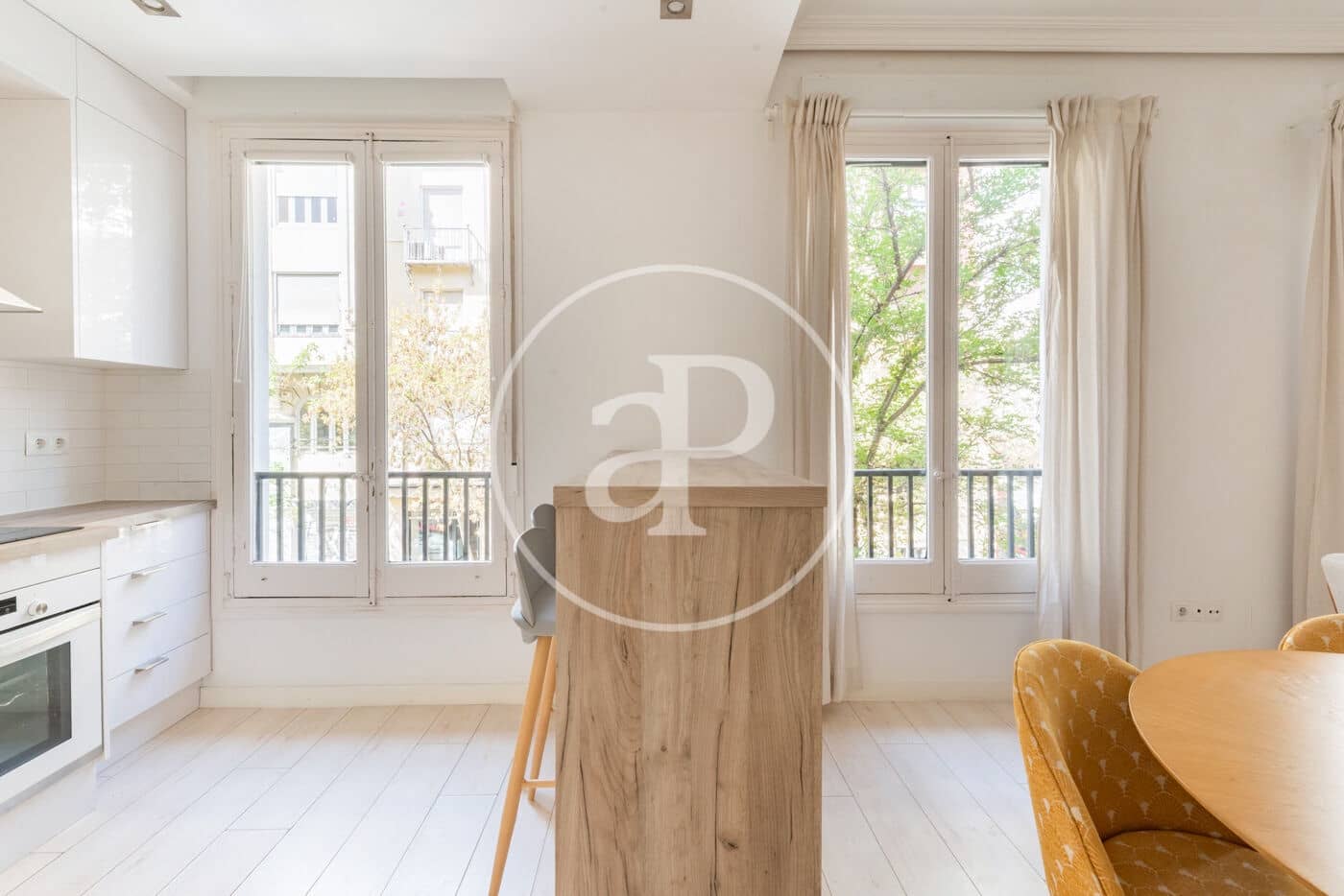 Apartamento de 2 habitaciones en Madrid ciudad en alquiler - 3.500 € (Ref: 10059186)