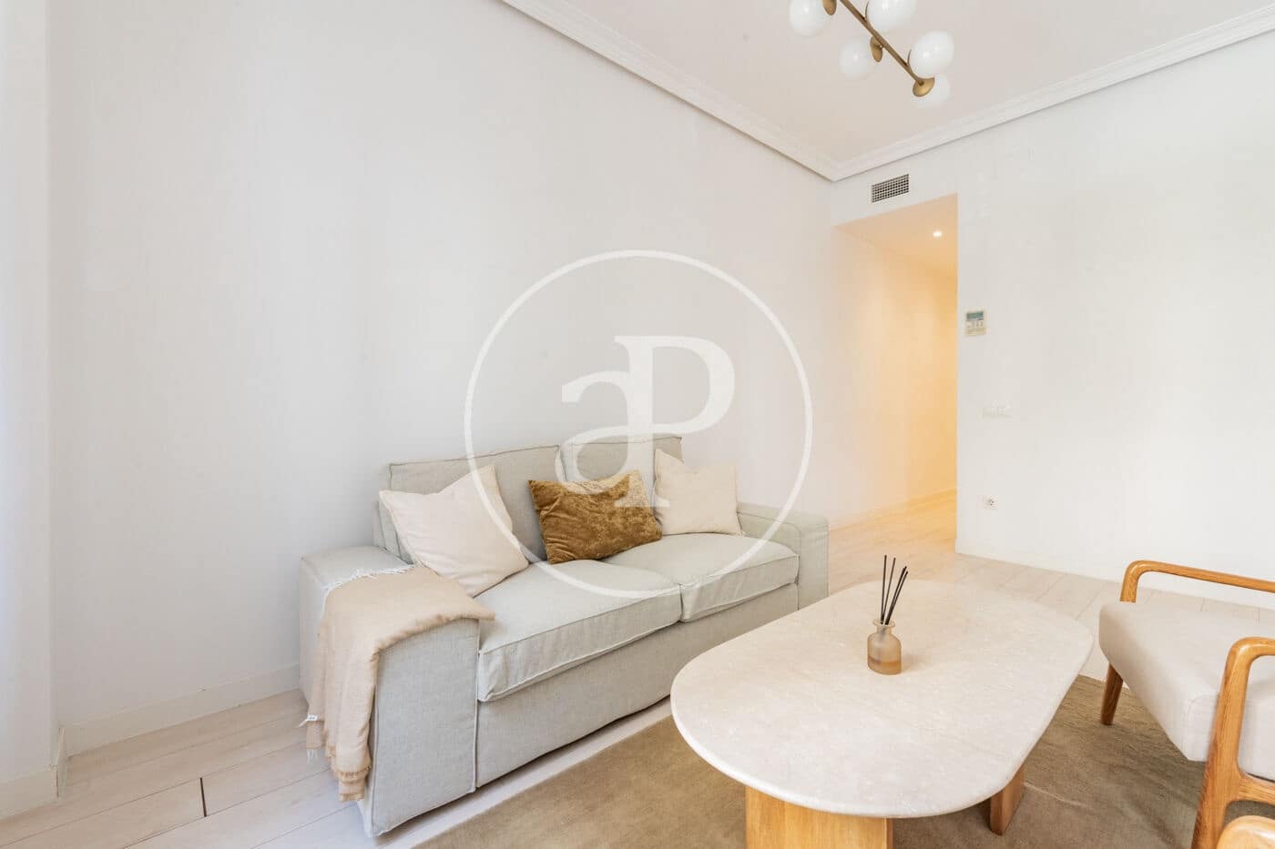 Apartamento de 2 habitaciones en Madrid ciudad en alquiler - 3.500 € (Ref: 10059186)