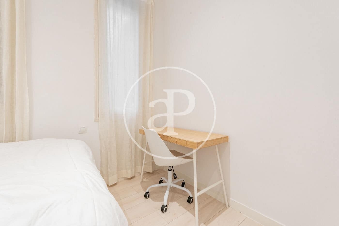 Apartamento de 2 habitaciones en Madrid ciudad en alquiler - 3.500 € (Ref: 10059186)
