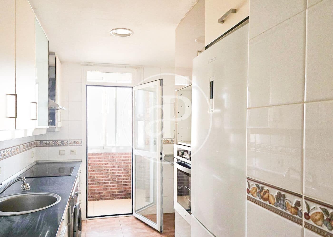 2 chambre Penthouse à vendre à San Sebastian de los Reyes avec piscine - 700 000 € (Ref: 10062061)