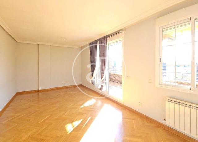 2 chambre Penthouse à vendre à San Sebastián de los Reyes avec piscine - 700 000 € (Ref: 10062061)
