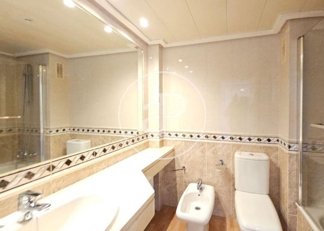 2 chambre Penthouse à vendre à San Sebastián de los Reyes avec piscine - 700 000 € (Ref: 10062061)