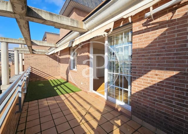 2 chambre Penthouse à vendre à San Sebastián de los Reyes avec piscine - 700 000 € (Ref: 10062061)