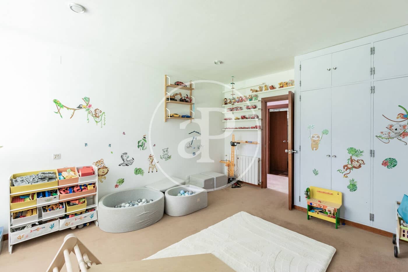 6 quarto Moradia para venda em Pozuelo de Alarcon com piscina - 3 500 000 € (Ref: 10067816)
