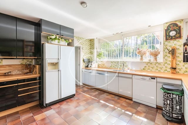 6 quarto Moradia para venda em Pozuelo de Alarcón com piscina - 3 500 000 € (Ref: 10067816)