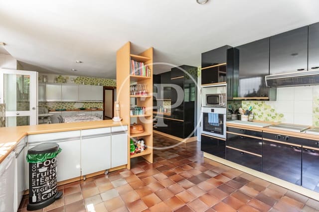 6 quarto Moradia para venda em Pozuelo de Alarcón com piscina - 3 500 000 € (Ref: 10067816)