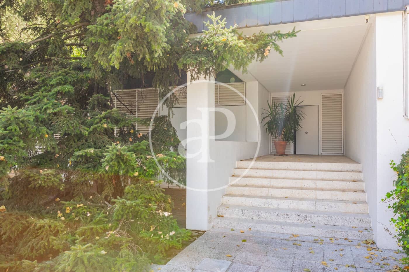 6 quarto Moradia para venda em Pozuelo de Alarcon com piscina - 3 500 000 € (Ref: 10067816)