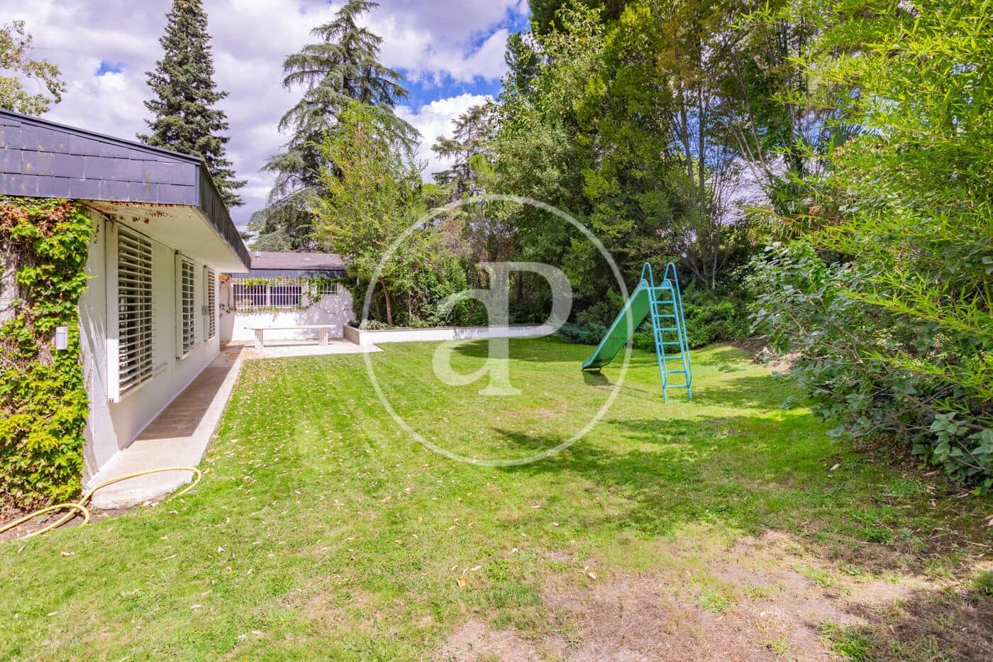 6 quarto Moradia para venda em Pozuelo de Alarcon com piscina - 3 500 000 € (Ref: 10067816)