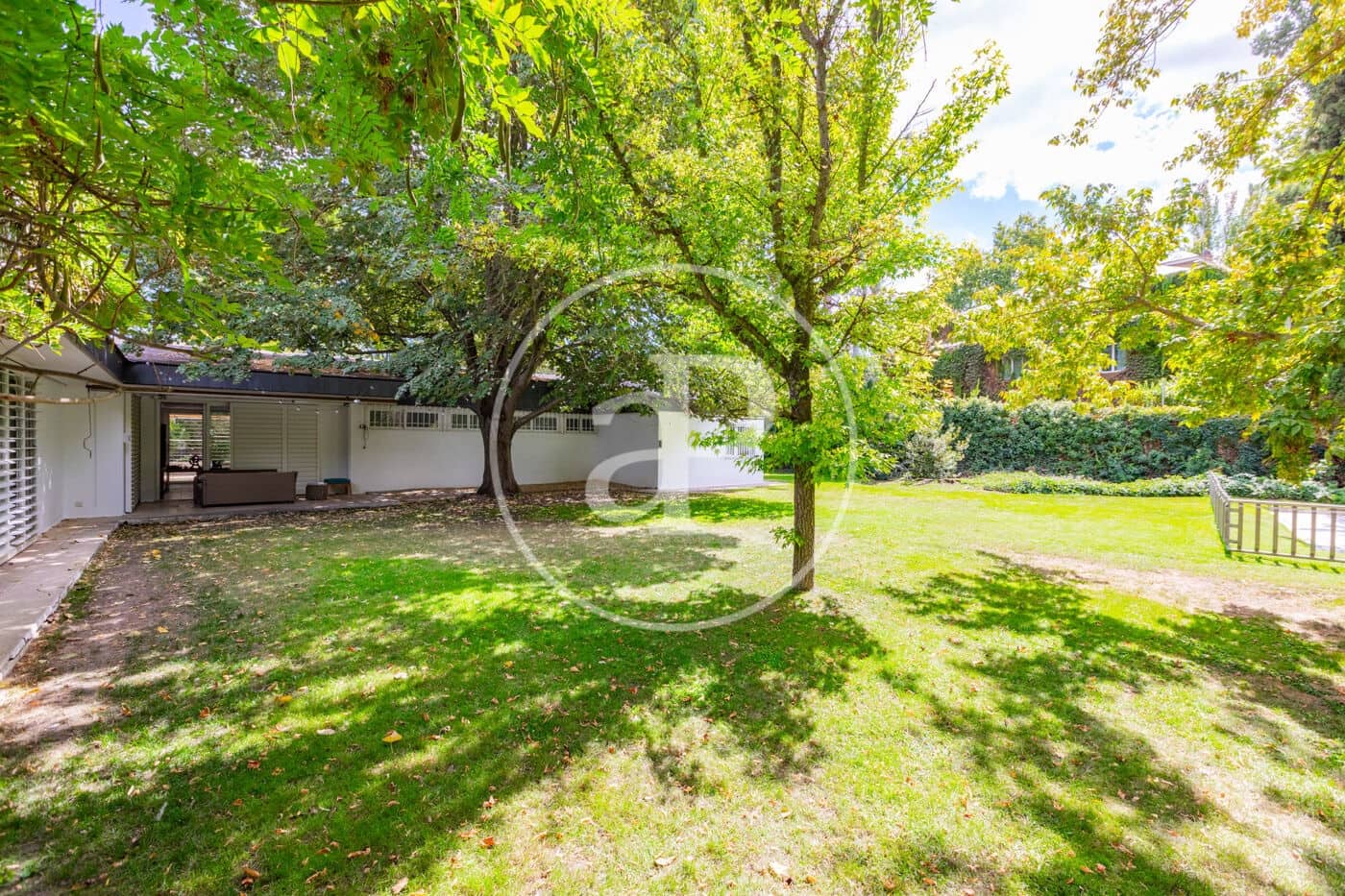 6 quarto Moradia para venda em Pozuelo de Alarcon com piscina - 3 500 000 € (Ref: 10067816)