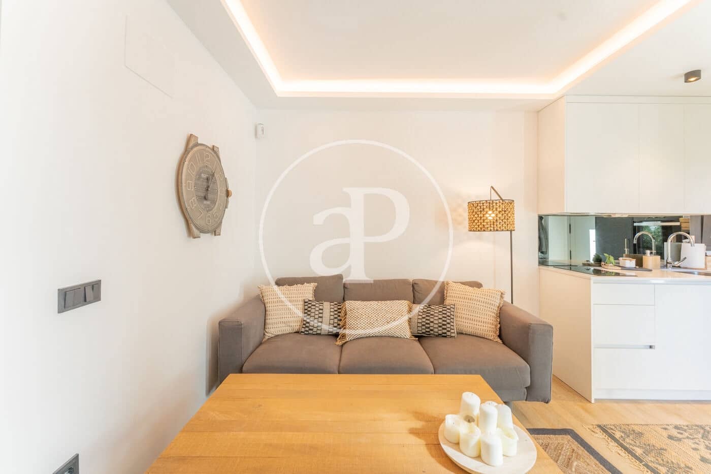 Apartamento de 1 habitación en Madrid ciudad en alquiler con piscina garaje - 1.750 € (Ref: 10075569)