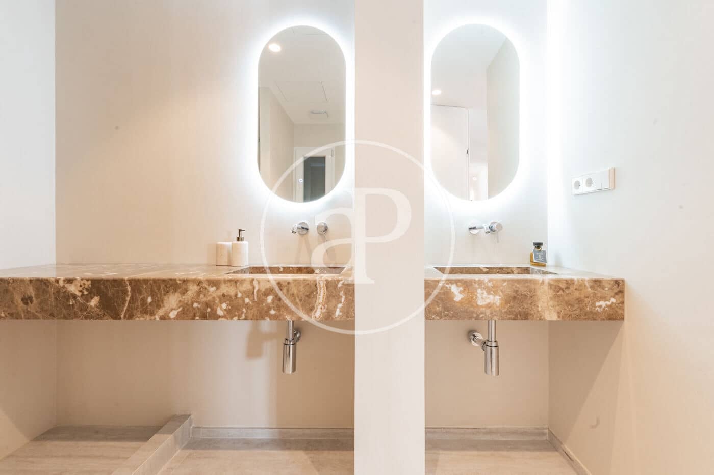 4 bedroom Apartment for sale in Madrid city - € 1,880,000 (Ref: 10078177)