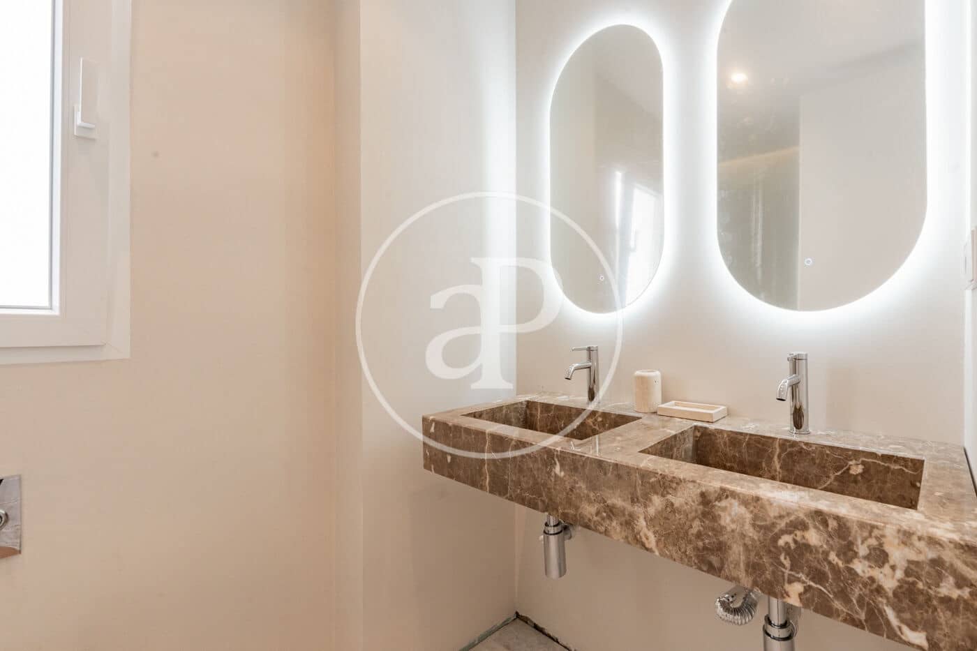 4 bedroom Apartment for sale in Madrid city - € 1,880,000 (Ref: 10078177)