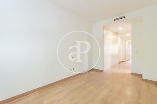 4 soverom Leilighet til salgs i Legazpi, Madrid by med svømmebasseng - € 1 150 000 (Ref: 10078183)