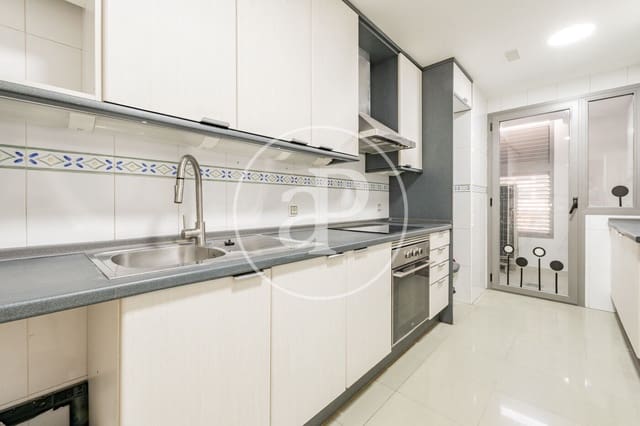 4 soverom Leilighet til salgs i Legazpi, Madrid by med svømmebasseng - € 1 150 000 (Ref: 10078183)