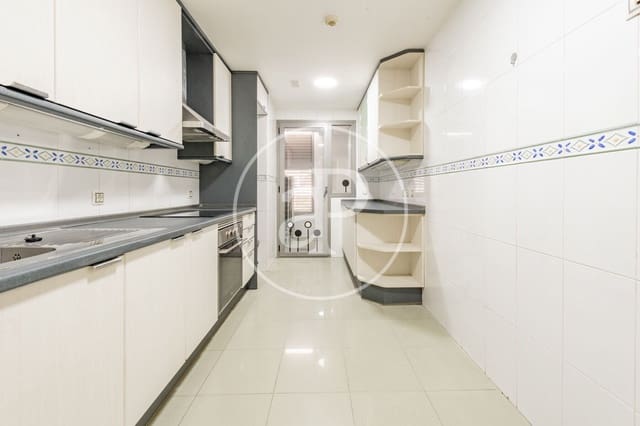 4 soverom Leilighet til salgs i Legazpi, Madrid by med svømmebasseng - € 1 150 000 (Ref: 10078183)