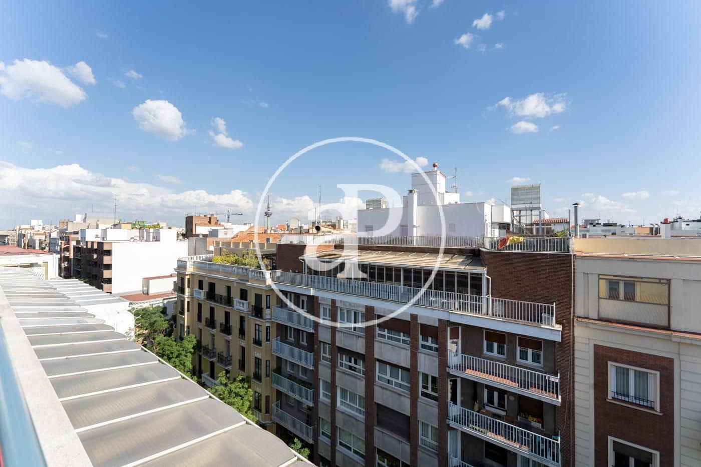 Penthouse de 3 chambres à louer à Madrid ville avec garage - 3 900 € (Ref: 10078186)