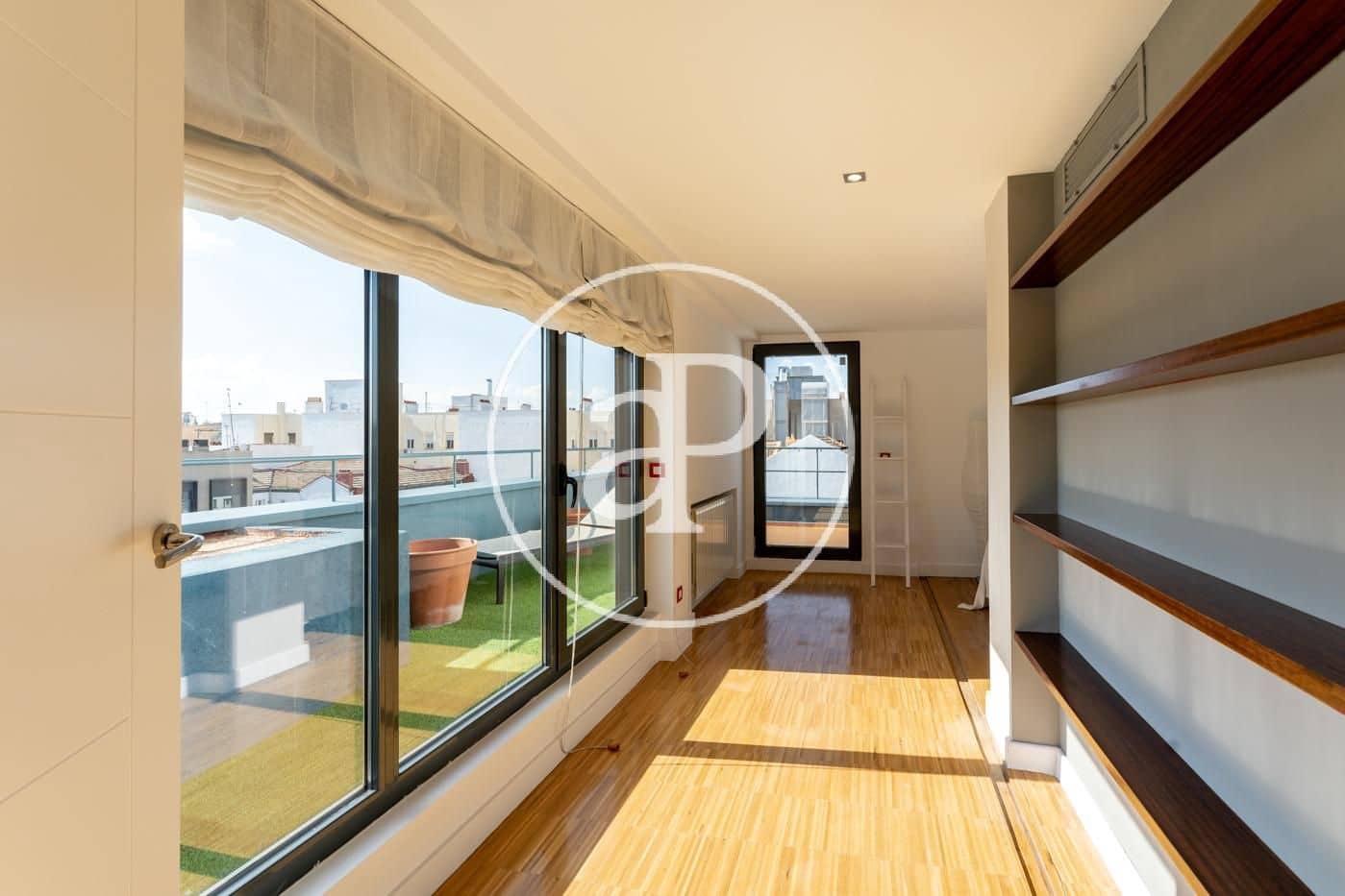 Penthouse de 3 chambres à louer à Madrid ville avec garage - 3 900 € (Ref: 10078186)