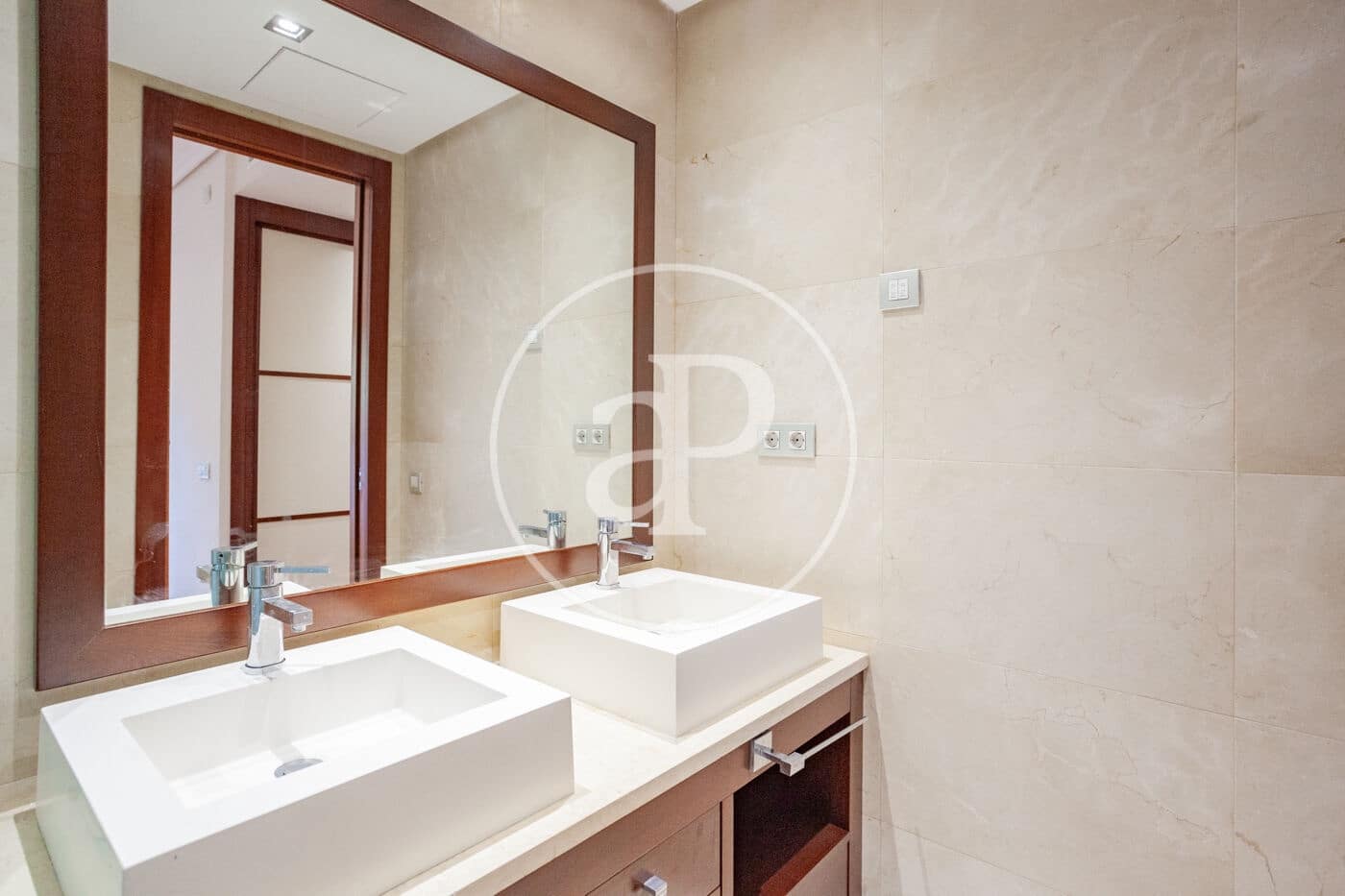 3 camera da letto Appartamento da affittare in Madrid citta con piscina garage - 2.400 € (Rif: 10078187)
