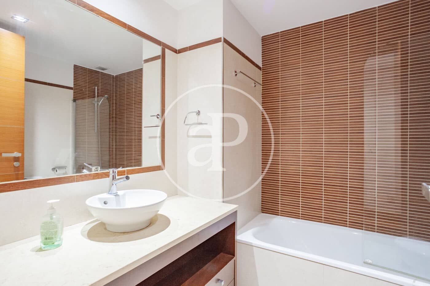 3 camera da letto Appartamento da affittare in Madrid citta con piscina garage - 2.400 € (Rif: 10078187)