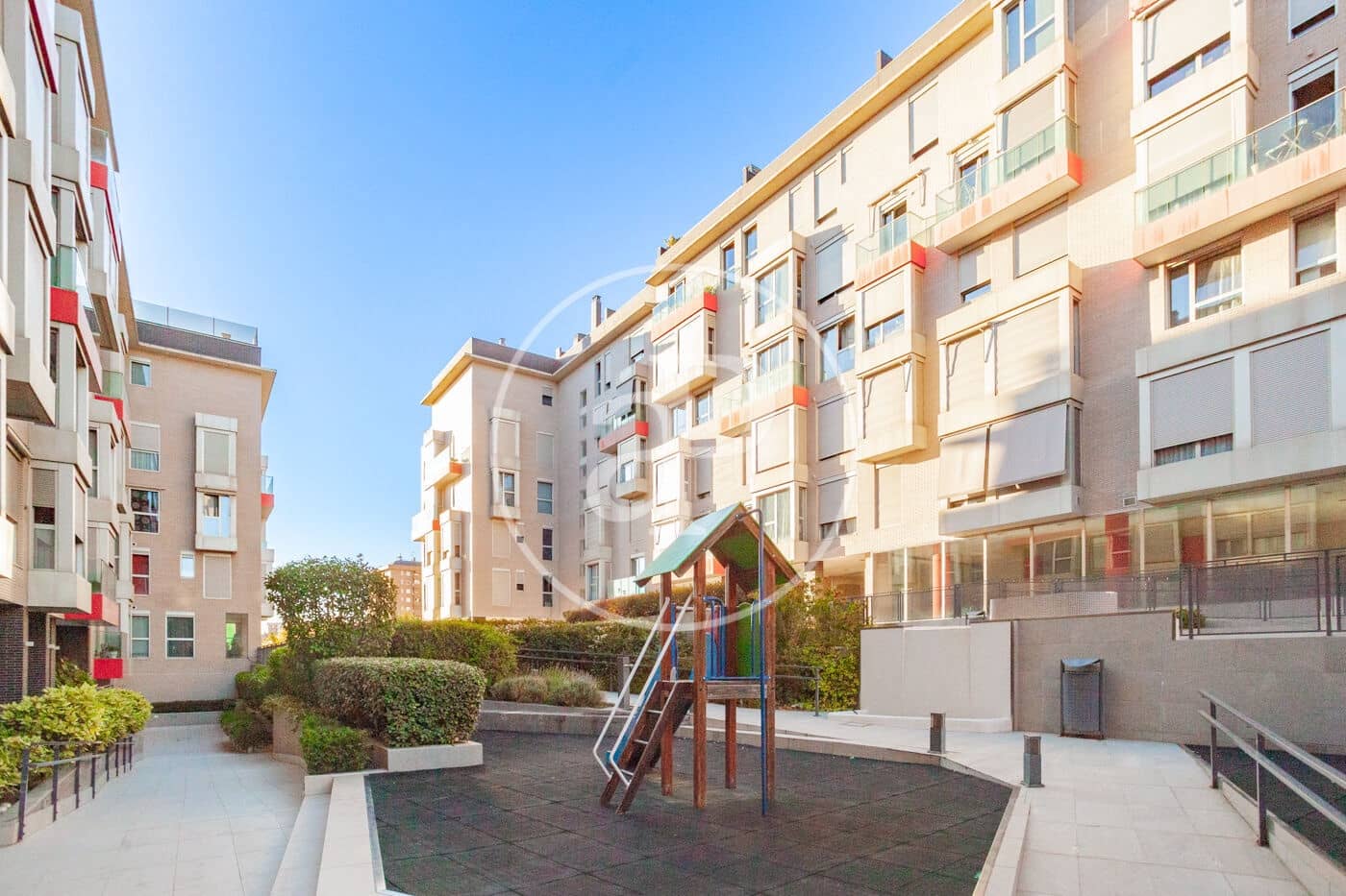 3 camera da letto Appartamento da affittare in Madrid citta con piscina garage - 2.400 € (Rif: 10078187)