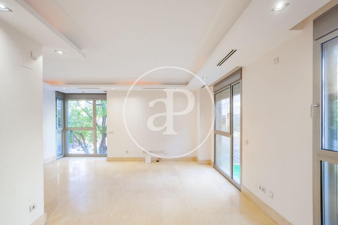 3 camera da letto Appartamento da affittare in Madrid citta con piscina garage - 2.400 € (Rif: 10078187)