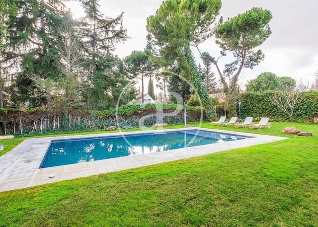 Chalet de 6 habitaciones en La Moraleja, Alcobendas en venta con piscina - 4.500.000 € (Ref: 10081085)