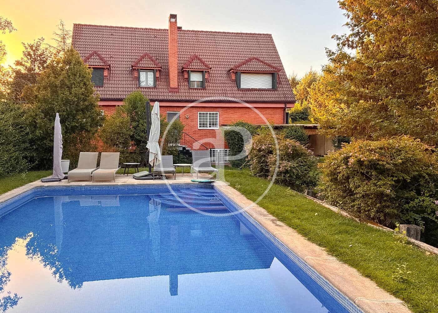 Chalet de 5 habitaciones en San Sebastián de los Reyes en venta con piscina garaje - 1.590.000 € (Ref: 10086063)