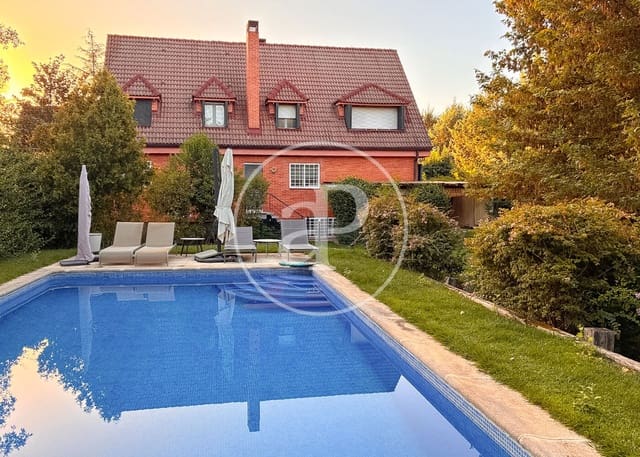 Chalet de 5 habitaciones en Fuente del Fresno, San Sebastián de los Reyes en venta con piscina garaje - 1.590.000 € (Ref: 10086063)