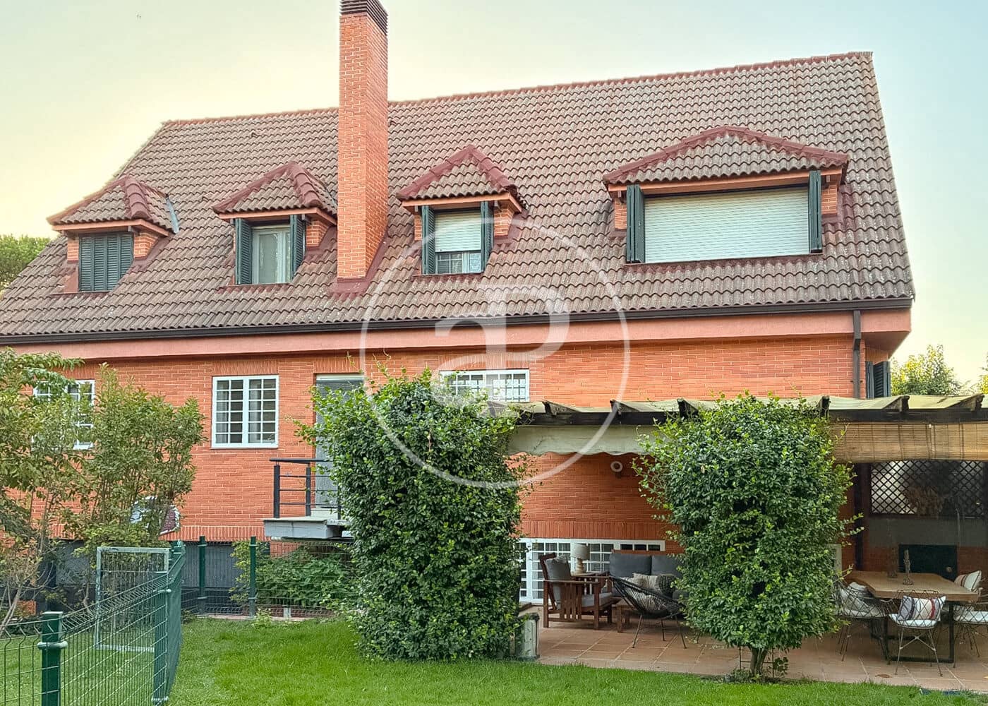 Chalet de 5 habitaciones en San Sebastián de los Reyes en venta con piscina garaje - 1.590.000 € (Ref: 10086063)